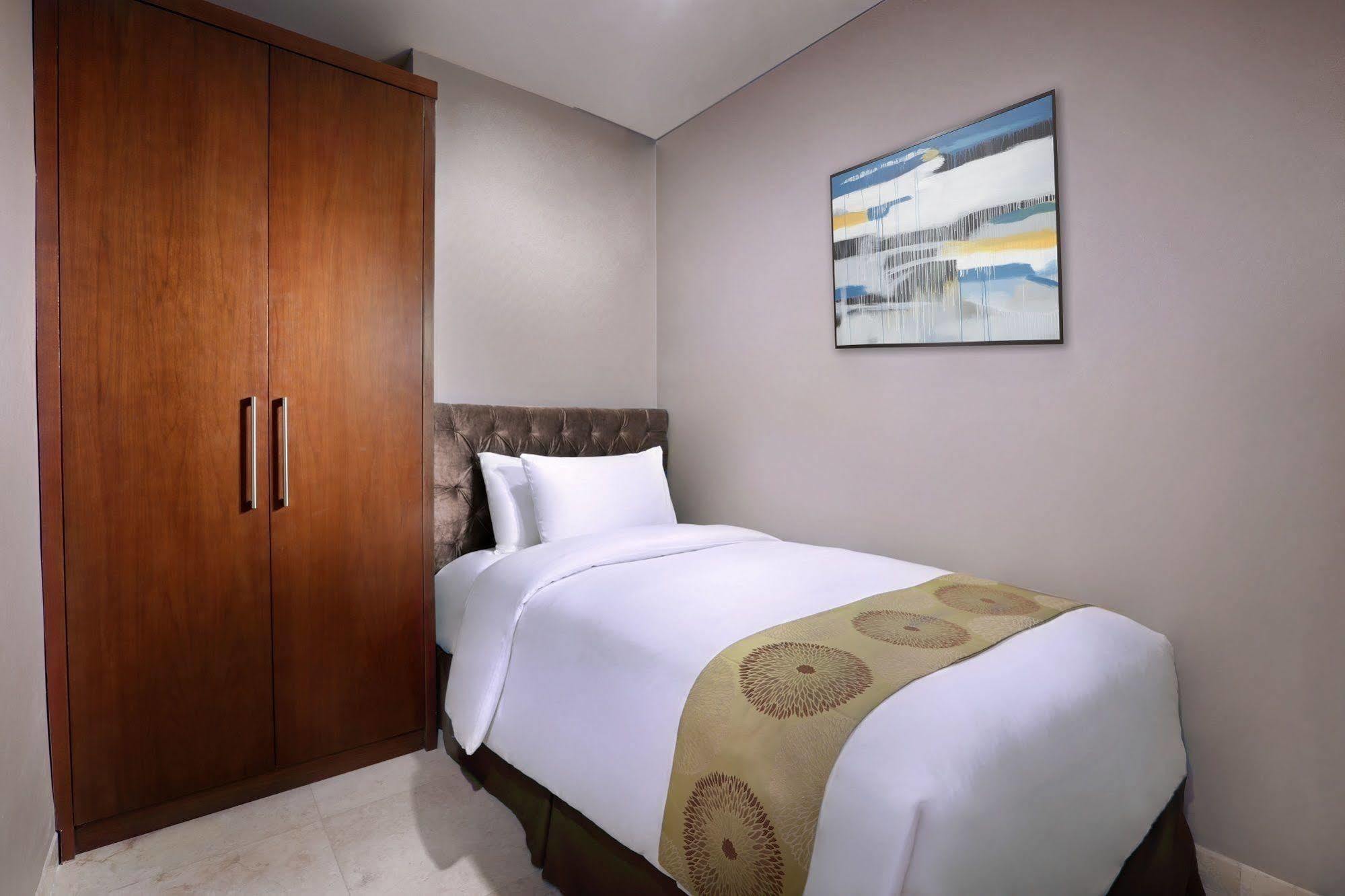 The Grove Suites By Grand Aston Jakarta Exterior photo