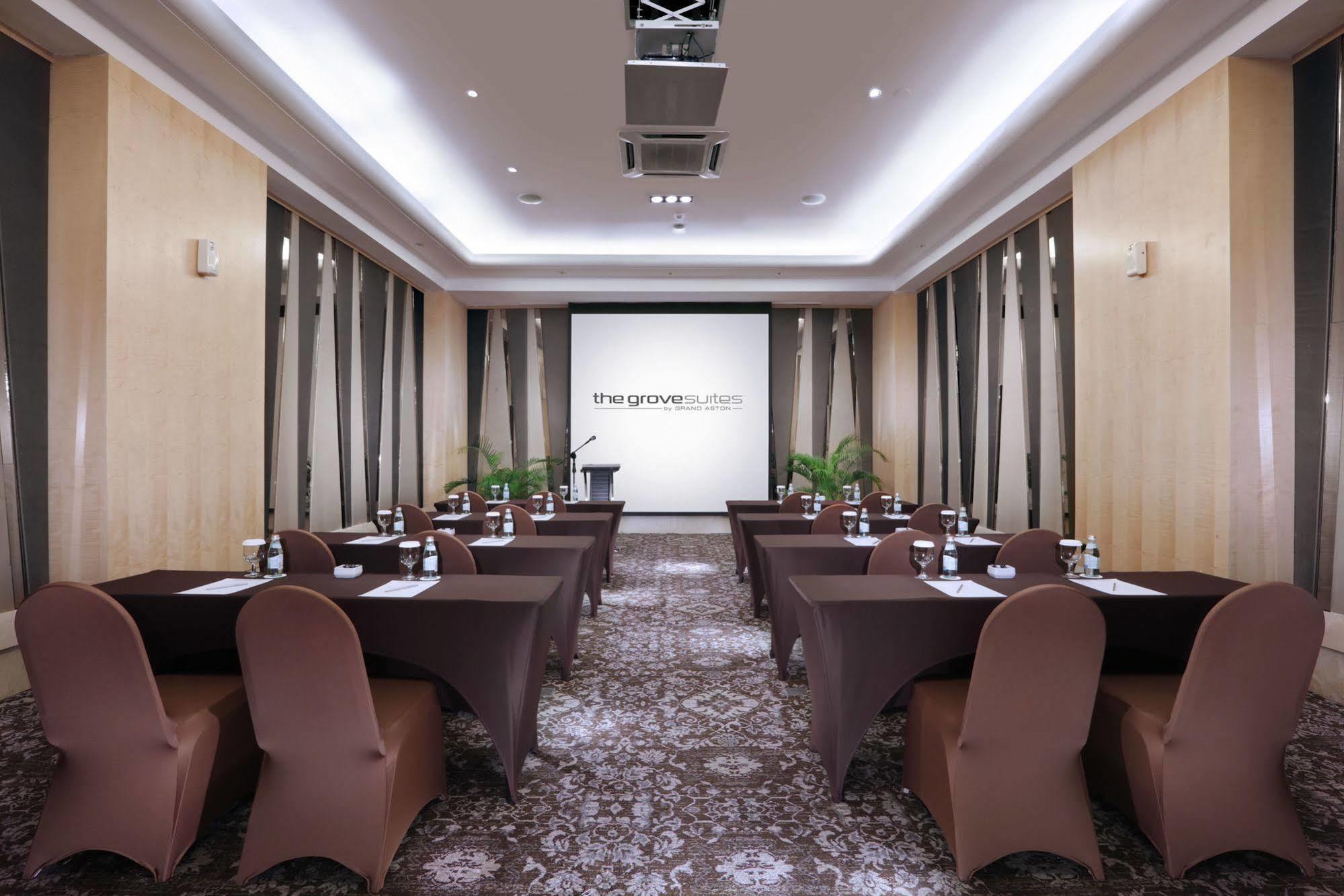 The Grove Suites By Grand Aston Jakarta Exterior photo